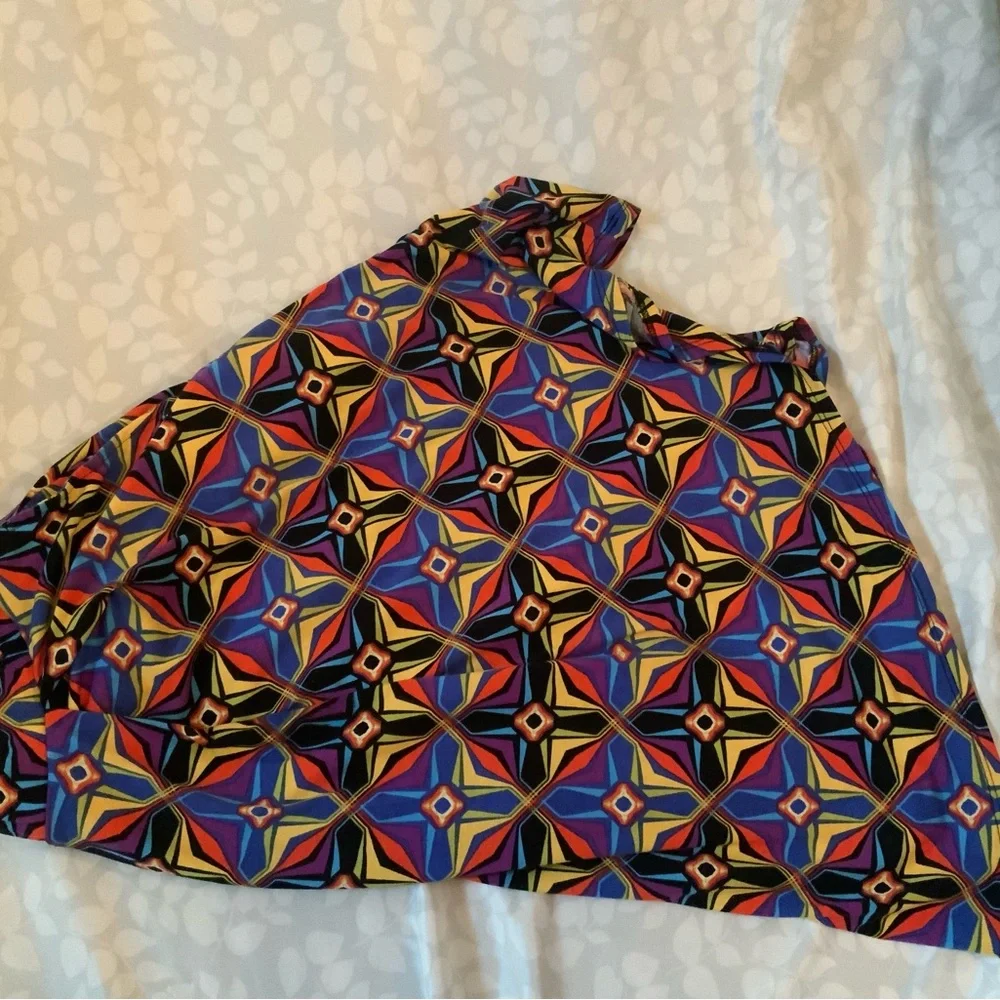 NWOT LuLaRoe Multi color Geometric Madison Skirt Has Pockets 2XL